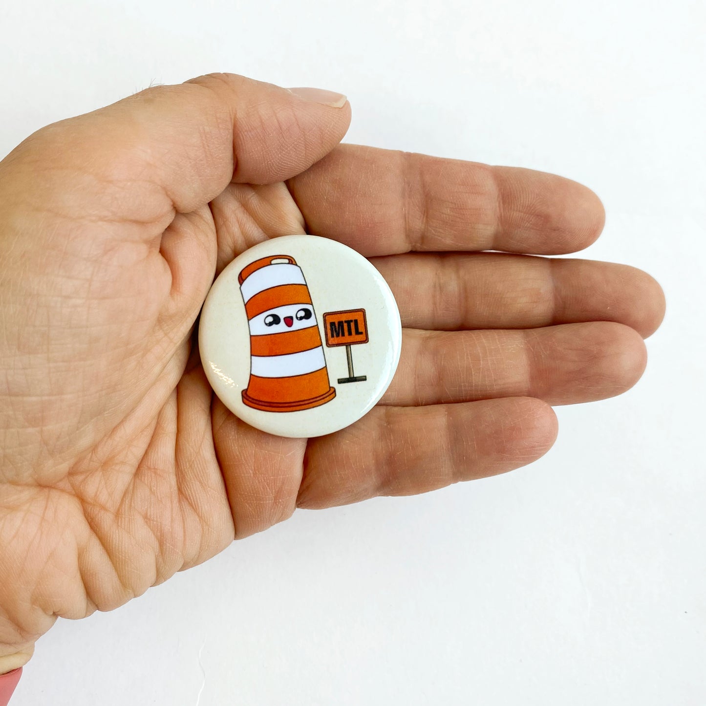 Ponto with MTL sign 1.5" round button