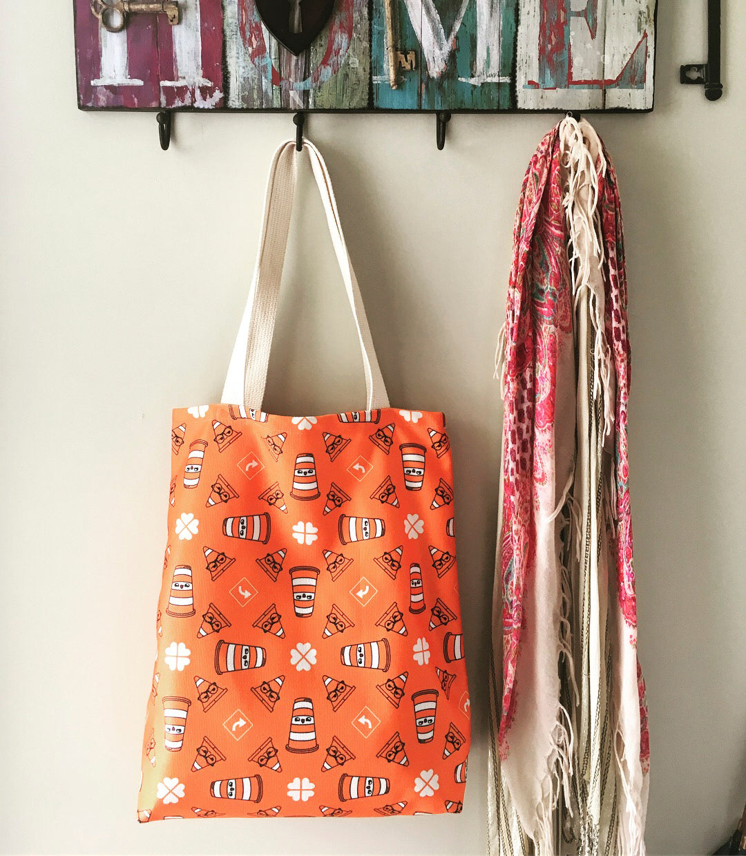 Construction pattern tote bag
